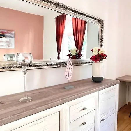 Charmanter, Gemuetlicher Altbau -zentrumsnah شقة