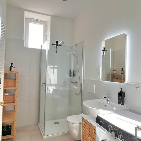 Charmanter, Gemuetlicher Altbau -zentrumsnah דירה